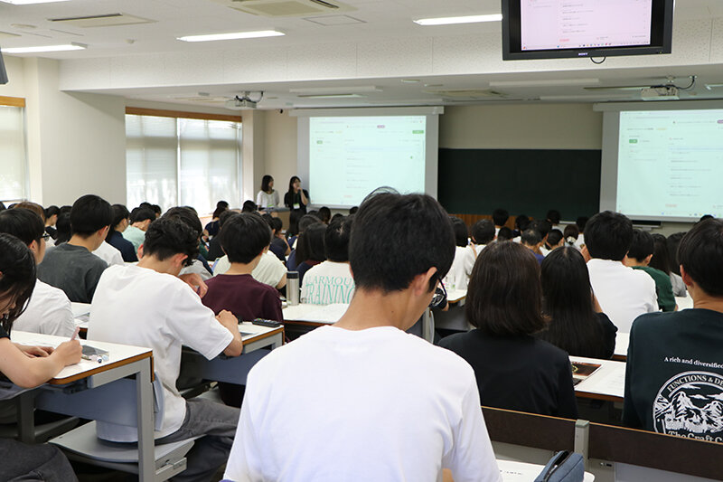 学生目線の法学部紹介